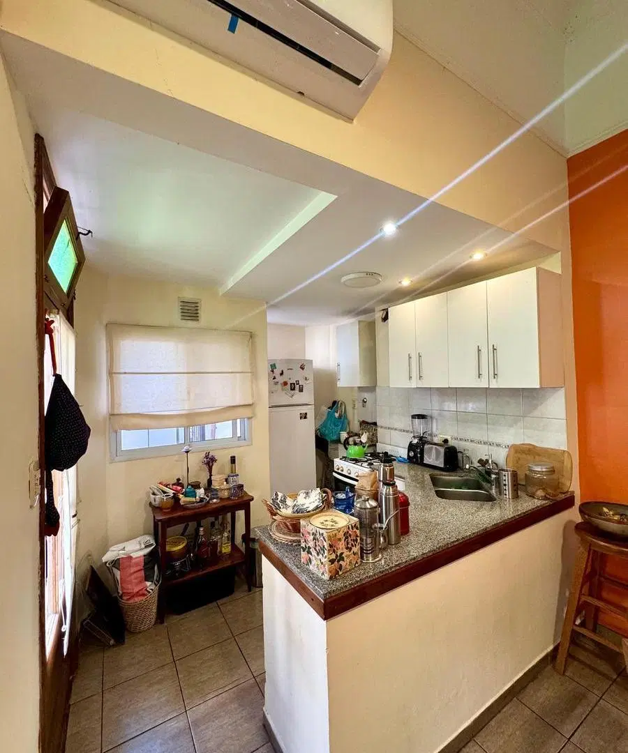 Departamento de pasillo con patio y terraza exclusiva 2