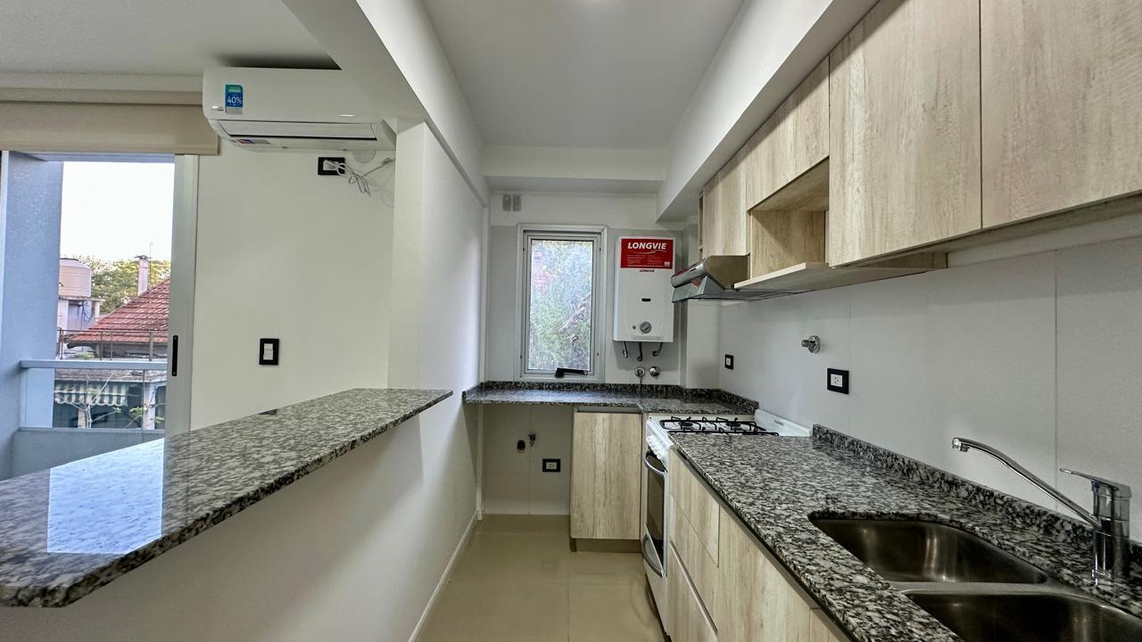 Foto de ALQUILER DEPARTAMENTO 2 AMBIENTES CON COCHERA - ITUZAINGO -ZONA OESTE, imagen 2
