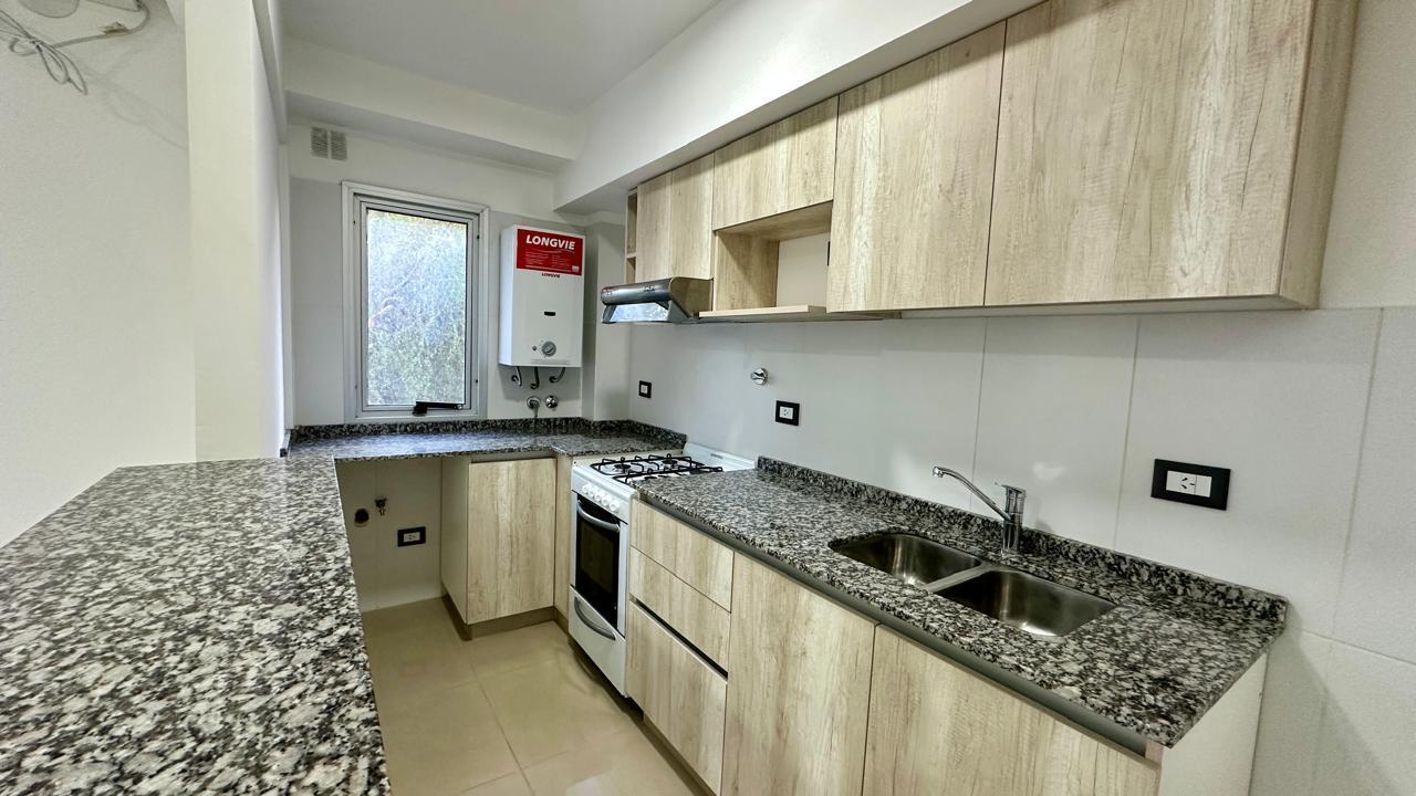 Foto de ALQUILER DEPARTAMENTO 2 AMBIENTES CON COCHERA - ITUZAINGO -ZONA OESTE, imagen 4