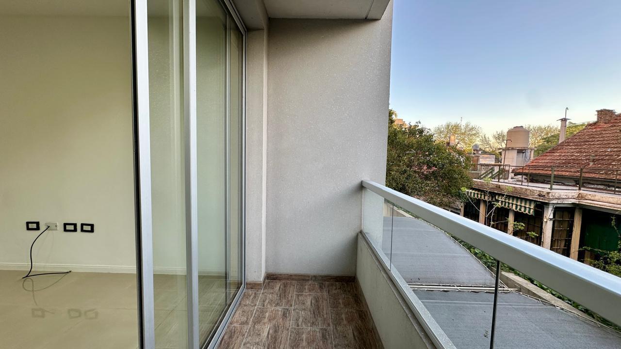 Foto de ALQUILER DEPARTAMENTO 2 AMBIENTES CON COCHERA - ITUZAINGO -ZONA OESTE, imagen 1