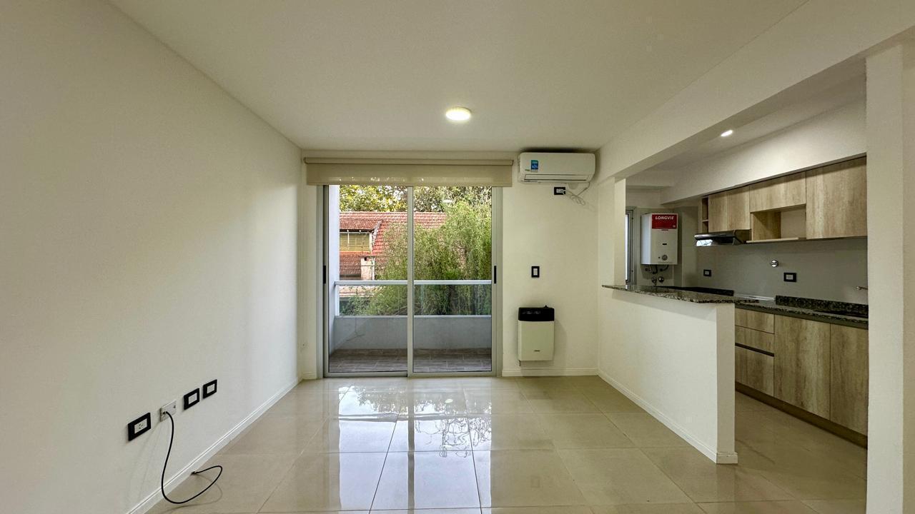 Foto de ALQUILER DEPARTAMENTO 2 AMBIENTES CON COCHERA - ITUZAINGO -ZONA OESTE, imagen 1
