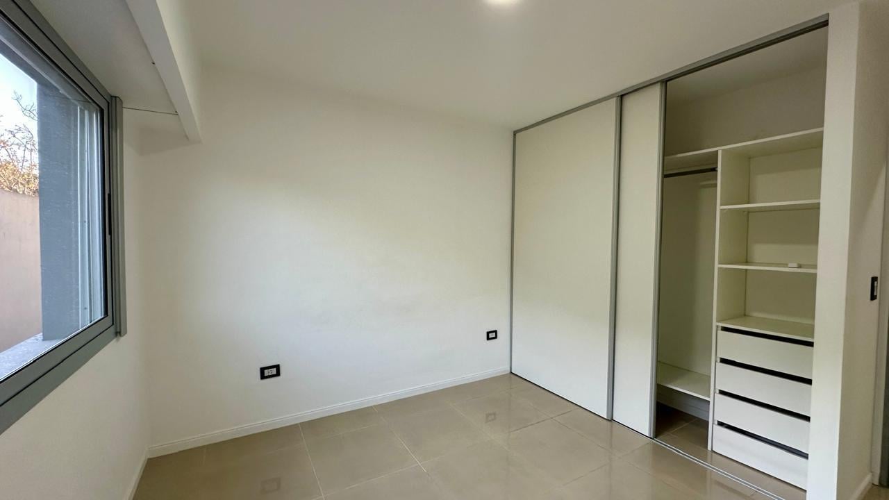 Foto de ALQUILER DEPARTAMENTO 2 AMBIENTES CON COCHERA - ITUZAINGO -ZONA OESTE, imagen 5