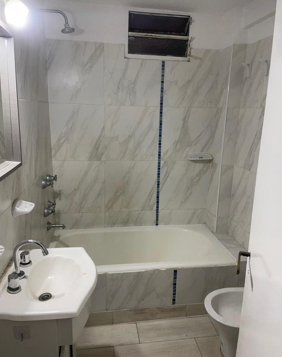Villa del Parque 3 Ambientes con Balcón Venta U$s 92.000 - Totalmente Reciclado 2