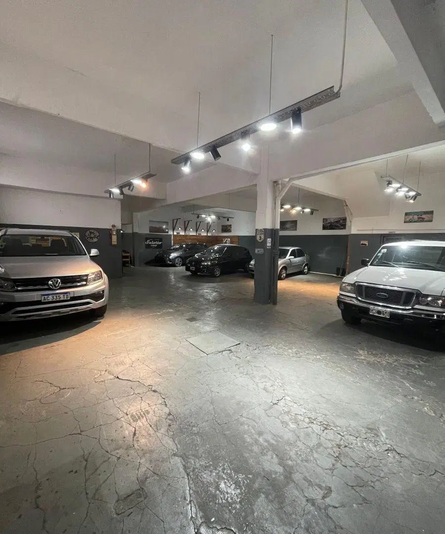 Galpon en Alquiler 290 m en esquina, 1 planta entrada de pickup Villa Real 3