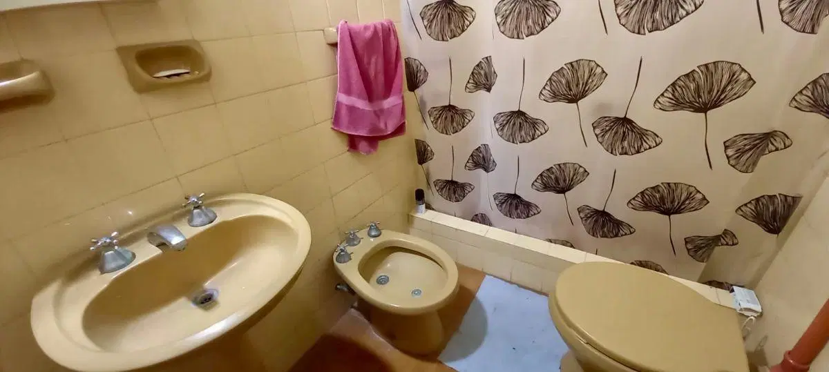 AGRONOMÍA ALQUILER CASA CINCO AMBIENTES CON COCHERA USO COMERCIAL O PROFESIONAL 2