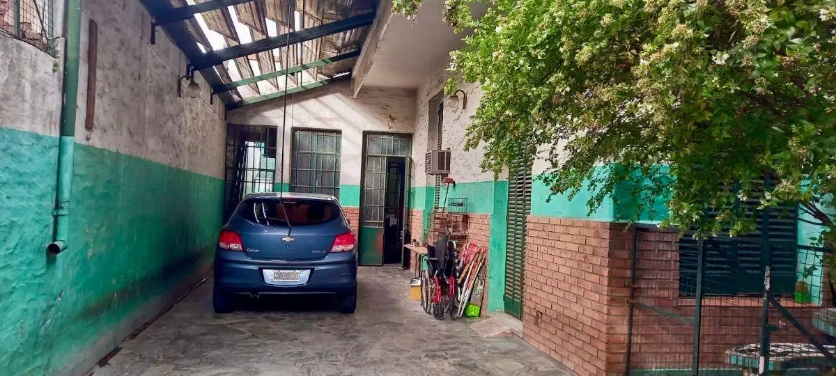 AGRONOMÍA ALQUILER CASA CINCO AMBIENTES CON COCHERA USO COMERCIAL O PROFESIONAL 4