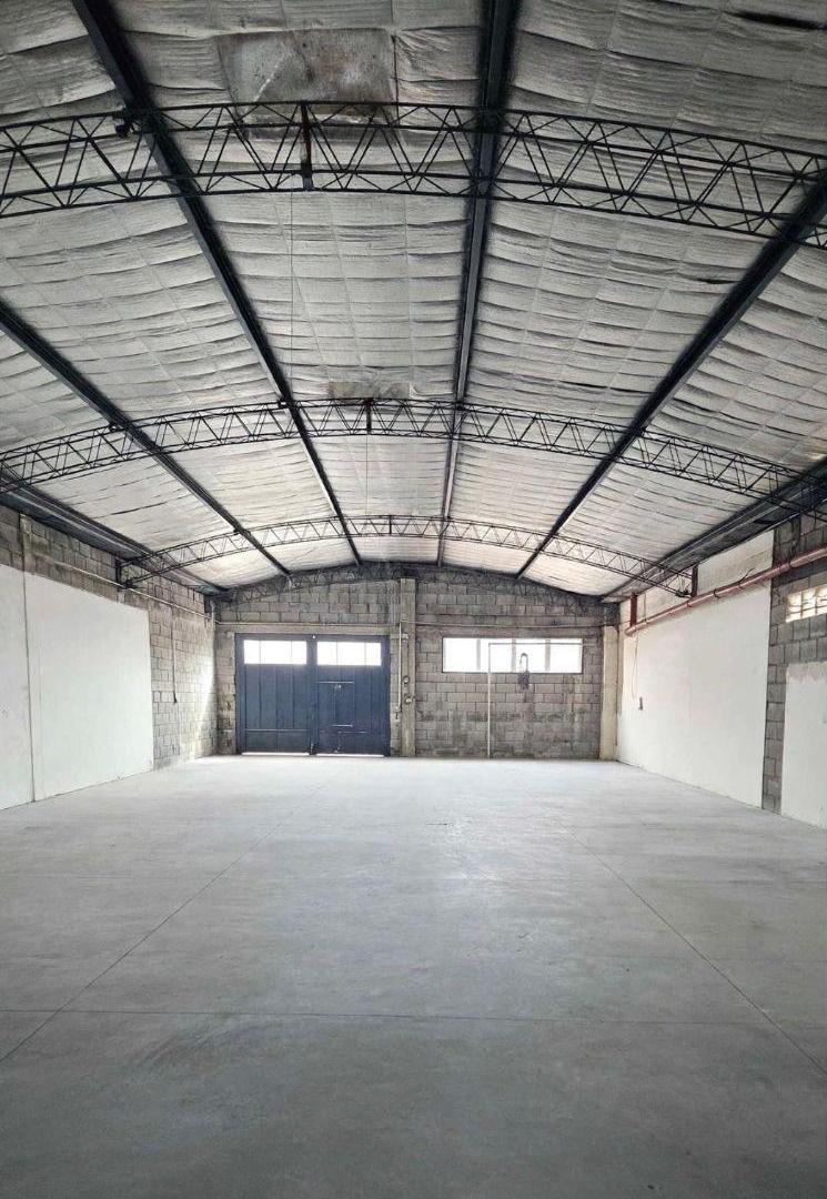 Foto de Chacarita ALQUILER Galpón 400 mts entrada de camión MIXTURA 3 excelente, imagen 2