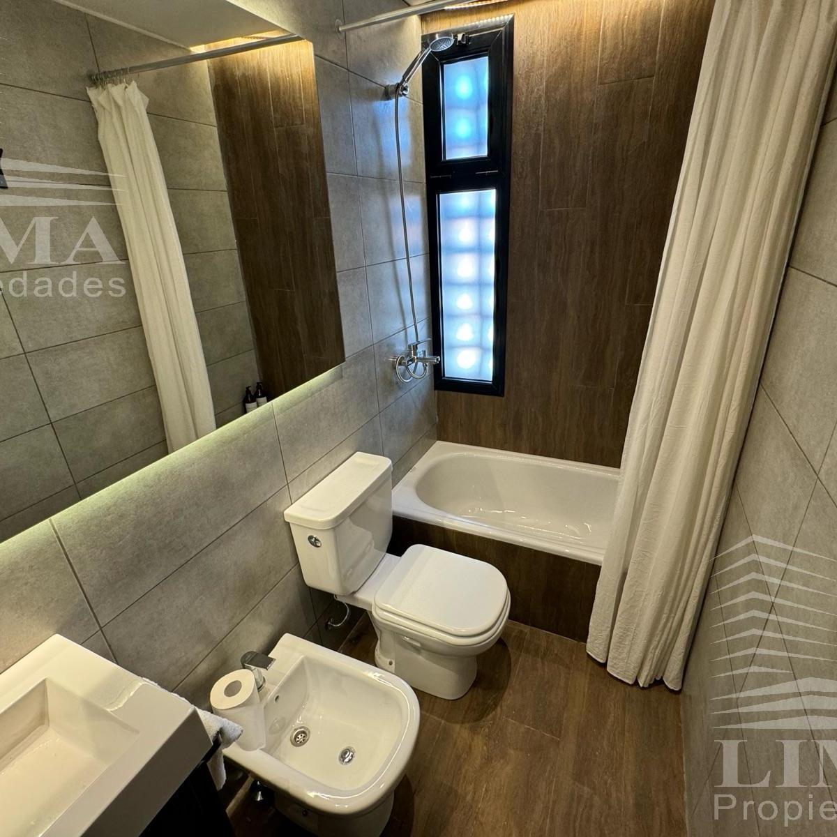 Casa 3 dormitorios. Green Fisherton, Wilde 400 bis