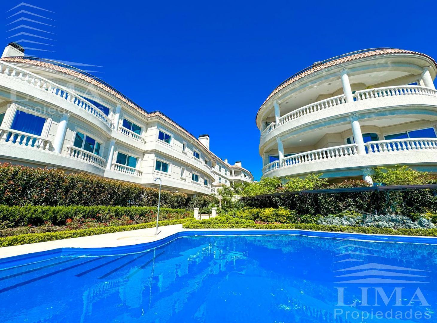 Loft de primera calidad. Condominio "Oasis del Yacht"