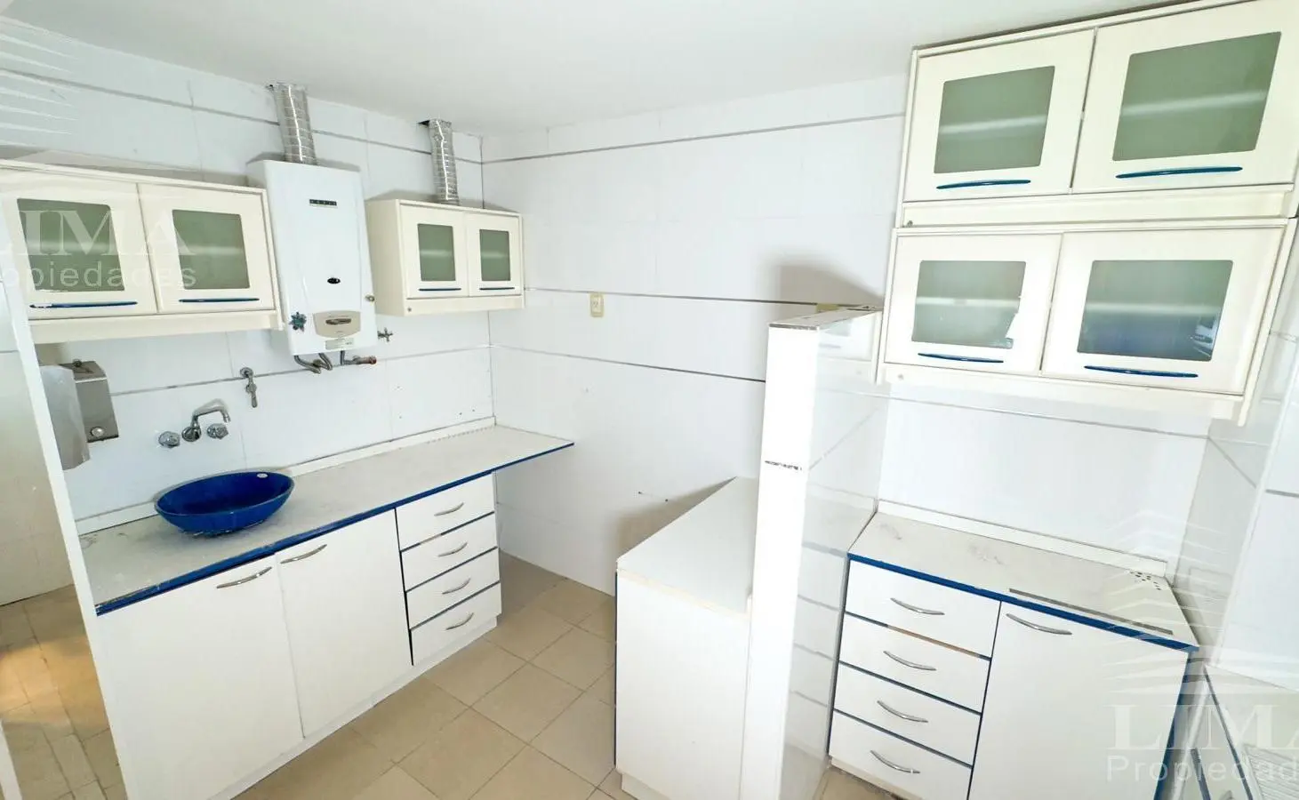 Excelente propiedad ex clínica odontológica primera linea. J. M. de Rosas 3200 4