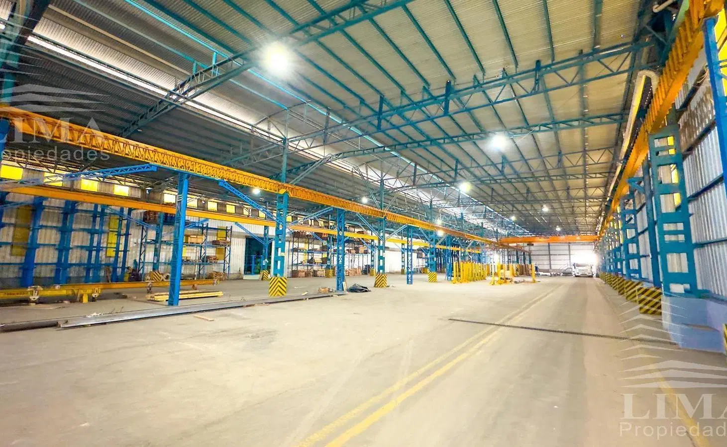 Depósito en Parque Industrial Alvear de 4700m2 4