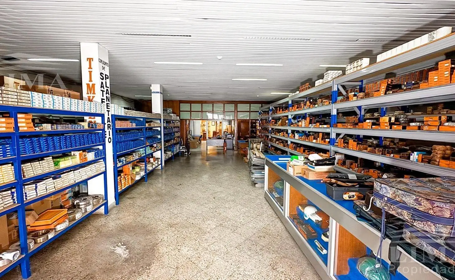 Local 430m2 en San Martín al 2000 4