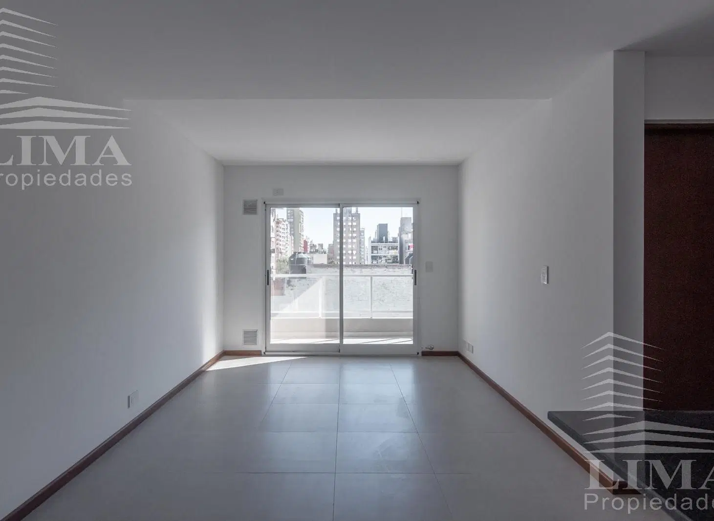 Departamento 1 dormitorio contrafrente c/balcón 3