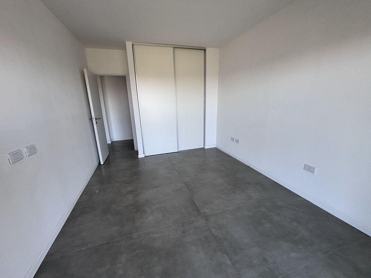 Foto de Departamento 2 amb. con Cochera en Venta - Canning Center, imagen 2