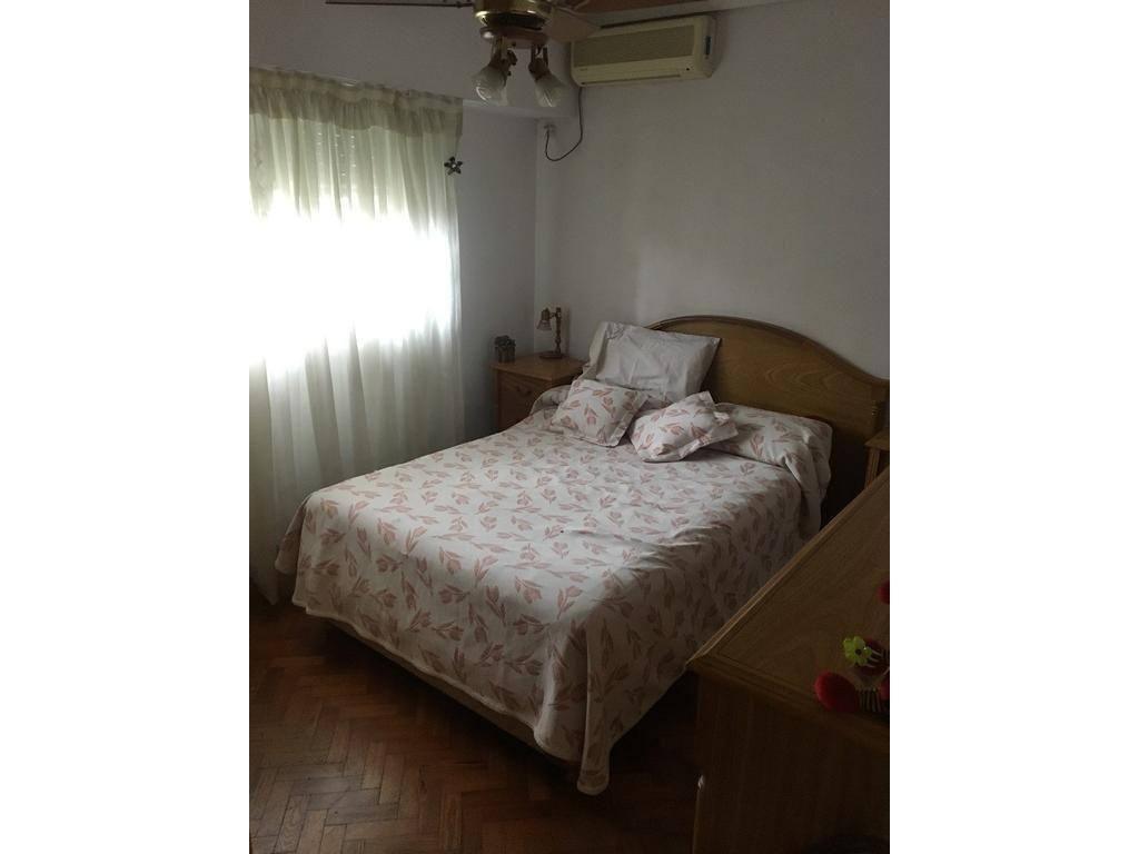 Foto de DEPARTAMENTO 2 AMBIENTES - LATERAL - CON BALCON FRANCES - CON RENTA, imagen 2