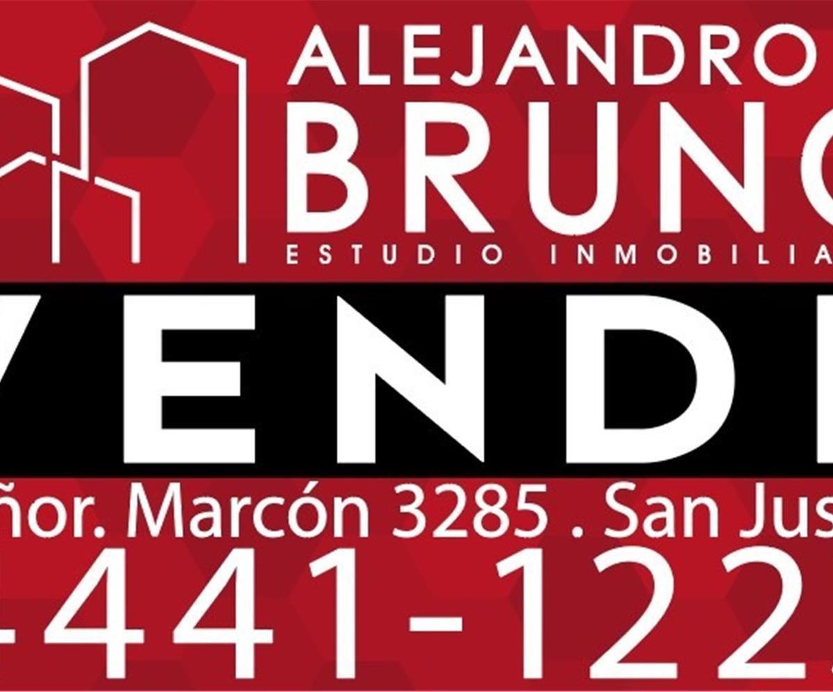 Lote 10x30 - Local Comercial + Galpon + Departamentos - con Renta 3