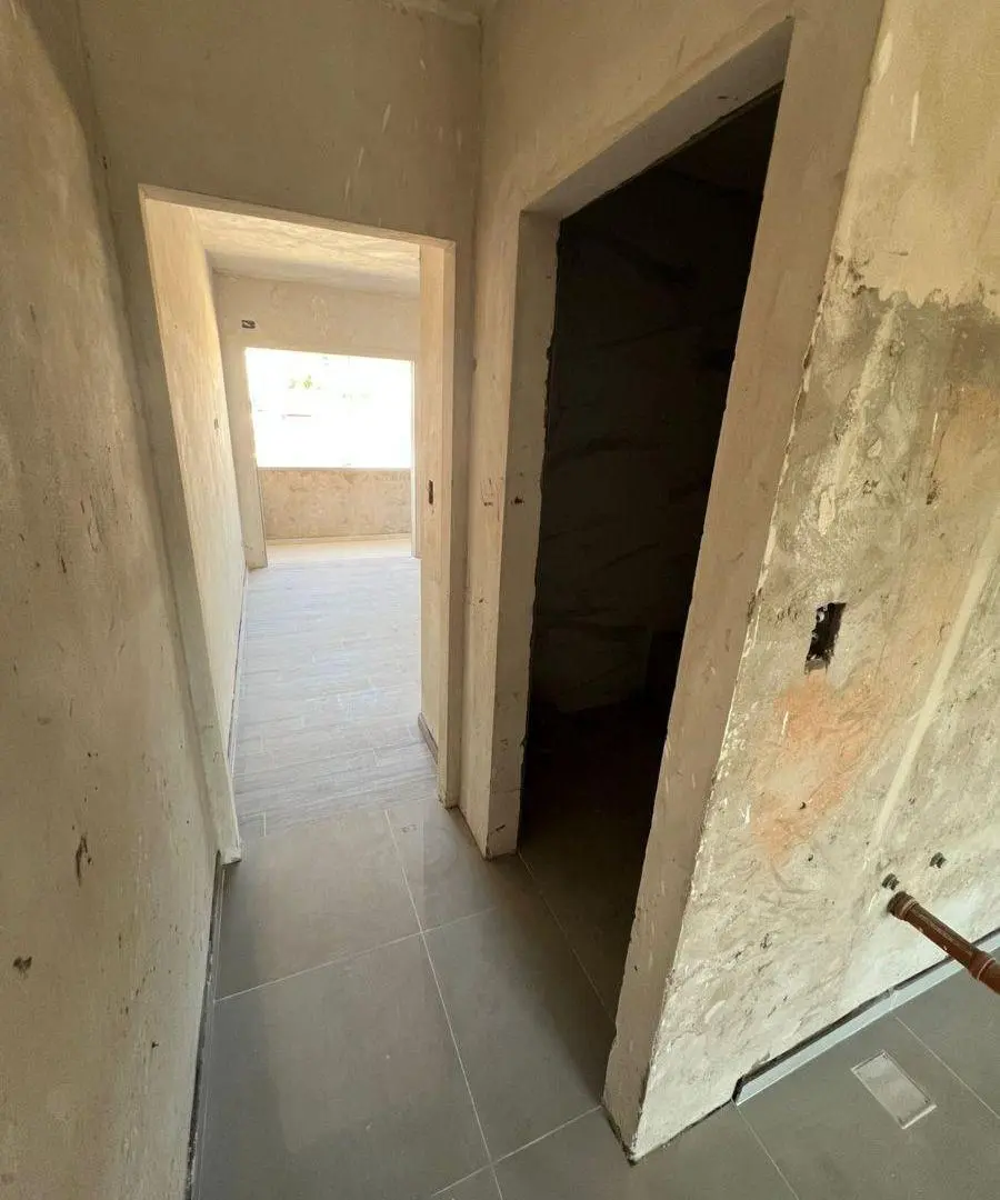 DEPARTAMENTO 2 AMB - 1° PISO AL FRENTE - CON BALCON - ENTREGA INMEDIATA 4