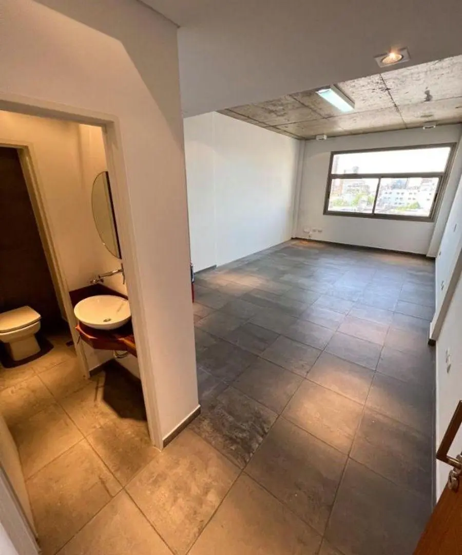 OFICINA MONOAMBIENTE- 35 M2 APROX -EXCELENTE UBICACIÓN- 2