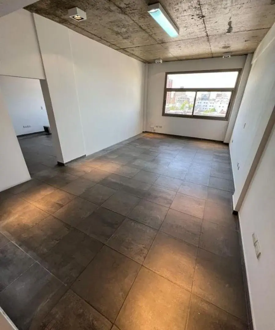 OFICINA MONOAMBIENTE- 35 M2 APROX -EXCELENTE UBICACIÓN- 4