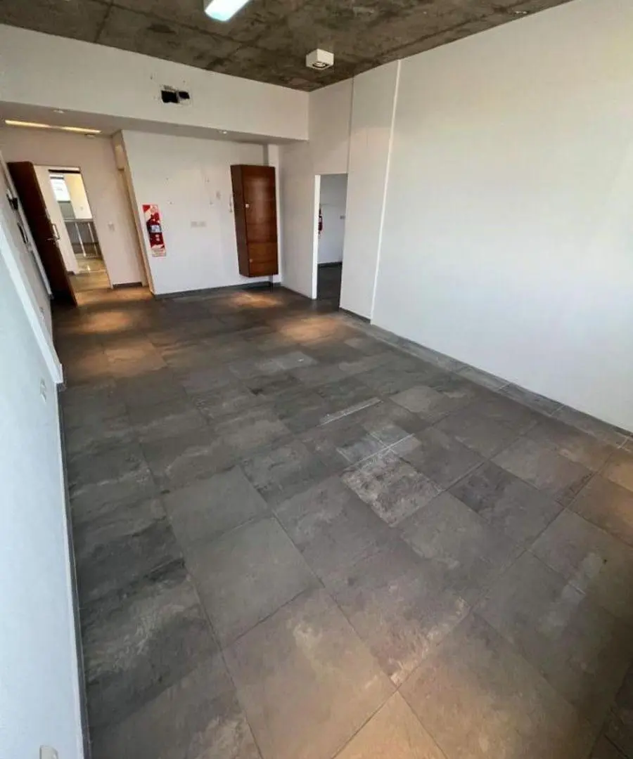 OFICINA MONOAMBIENTE- 35 M2 APROX -EXCELENTE UBICACIÓN- 7