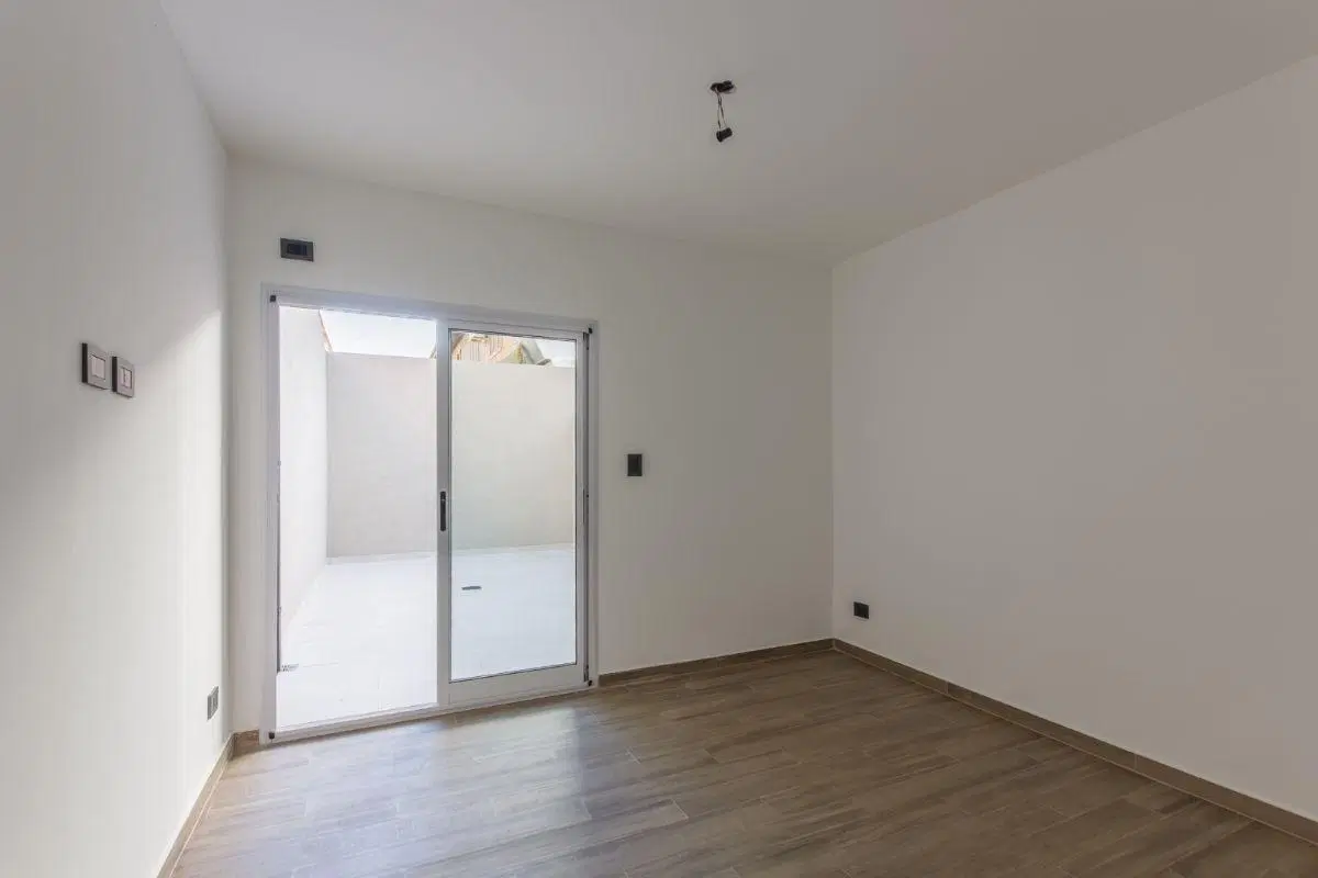 DEPARTAMENTO 2 AMB -  PB AL FRENTE - CON COCHERA Y PATIO - ENTREGA MAYO 2026 3