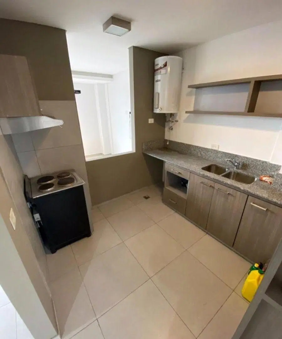 DEPARTAMENTO MONOAMBIENTE CON BALCON Y COCHERA - AL FRENTE 3