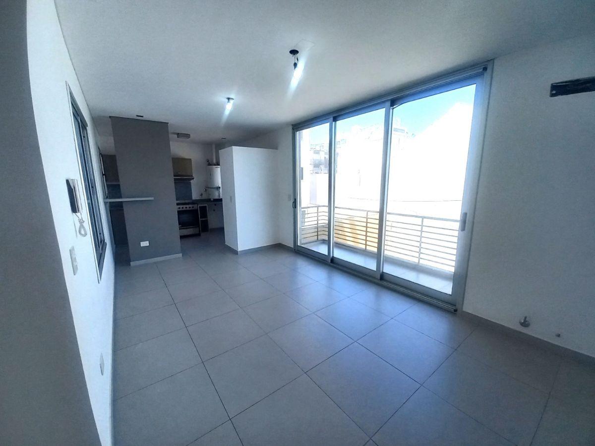 Foto de DEPARTAMENTO 2 AMBIENTE CON BALCON - CONTRAFRENTE -, imagen 5