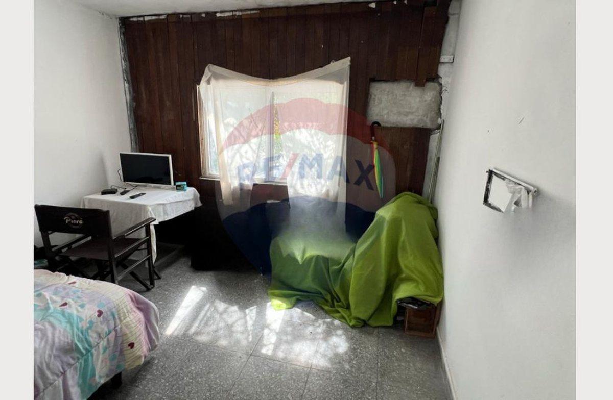 Venta Casa con Local y Monoambiente a Refaccionar 5
