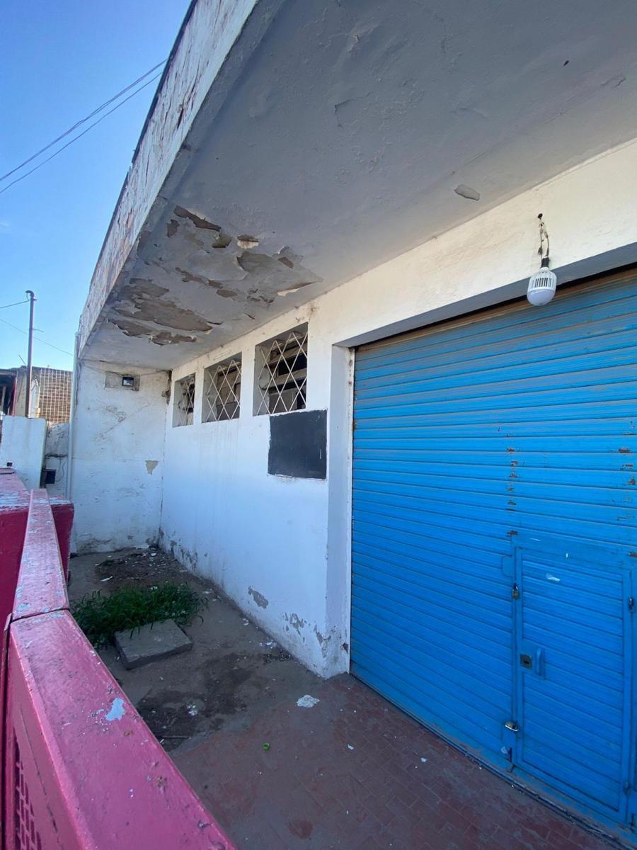 Venta Casa con Local y Monoambiente a Refaccionar 3