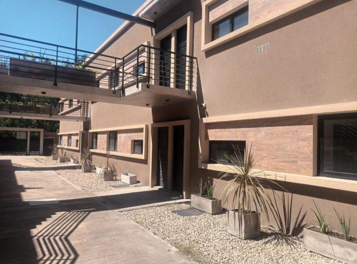 DEPARTAMENTO VENTA 2 AMBIENTES EN MORENO 1