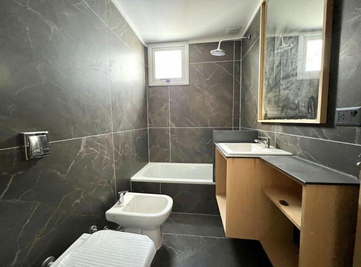 VENTA DEPTO 2 AMB C/ BALCON - V. LUGANO 1