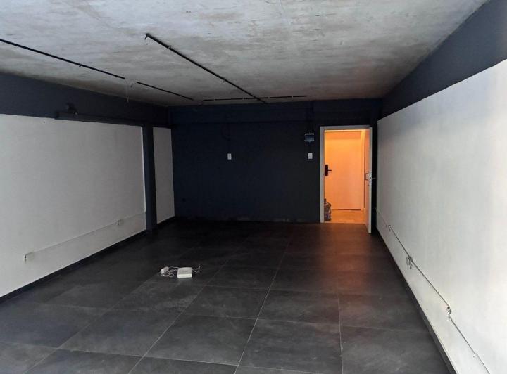 ALQUILER OFICINA COMERCIAL - ITUZAINGO 5