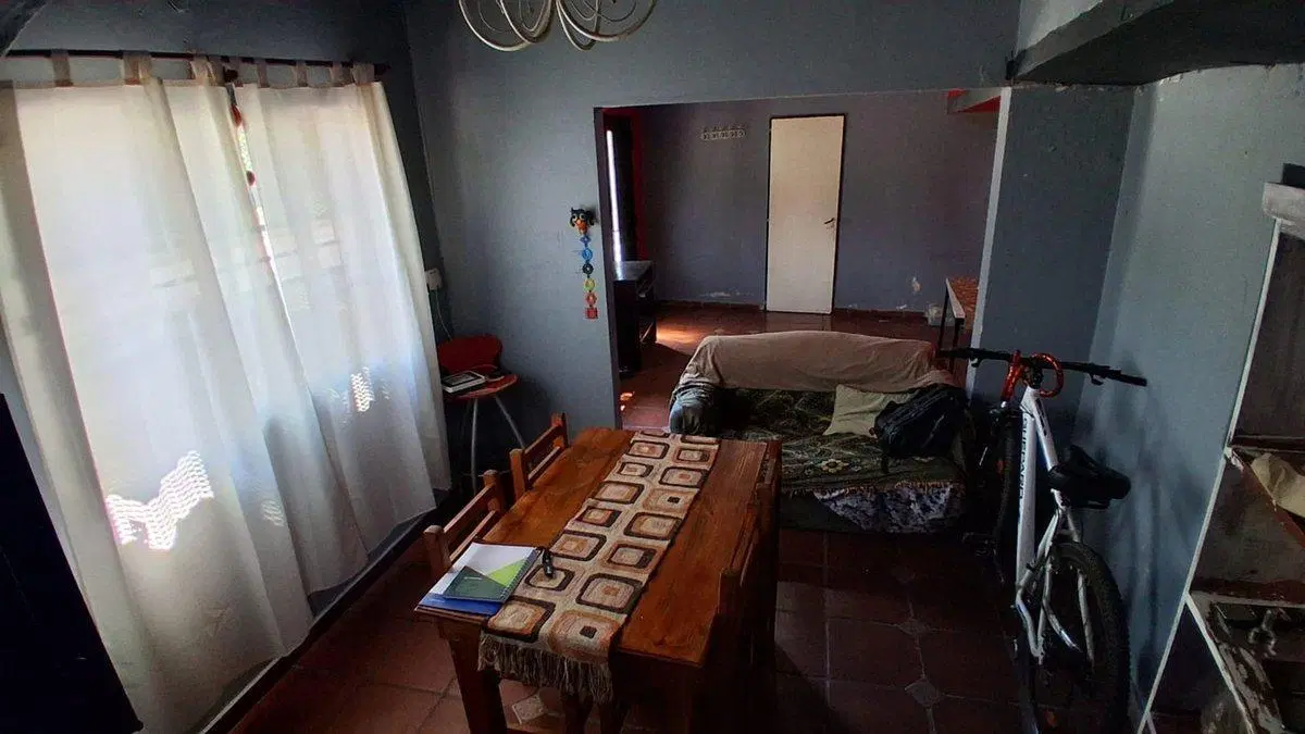 VENTA  CASA 5 AMBIENTES MERLO 4