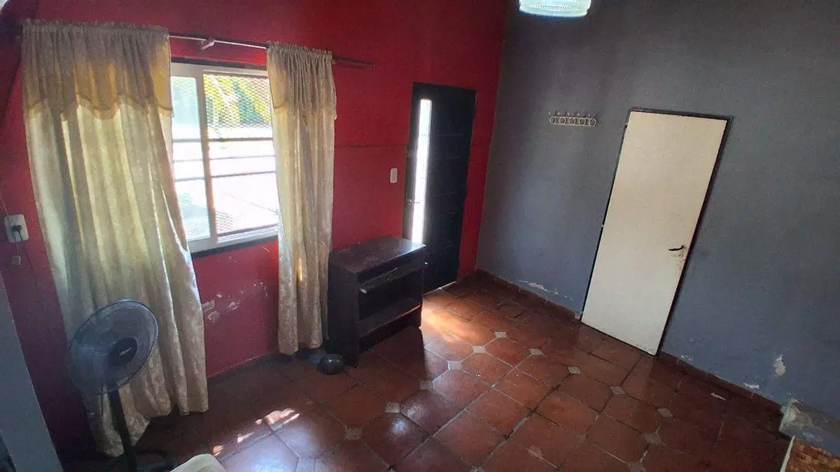 VENTA  CASA 5 AMBIENTES MERLO 5