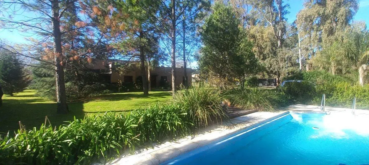 Venta Casa Quinta 2000 Mt² c/ Pileta en Marcos Paz 3
