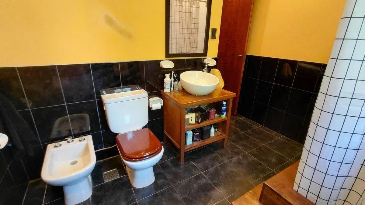 CASA 4 DORMITORIOS VENTA PASO DEL REY JARDIN COCHE 3