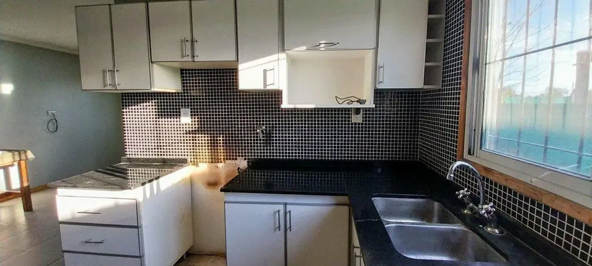 CASA EN MORENO VENTA 2 DORMITORIOS+ JARDIN+COCHERA 2