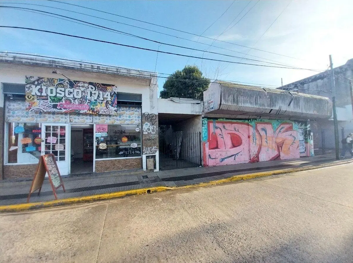 VENTA EN BLOQUE 2 LOTES + 2 LOCALES EST ITUZAINGO 2