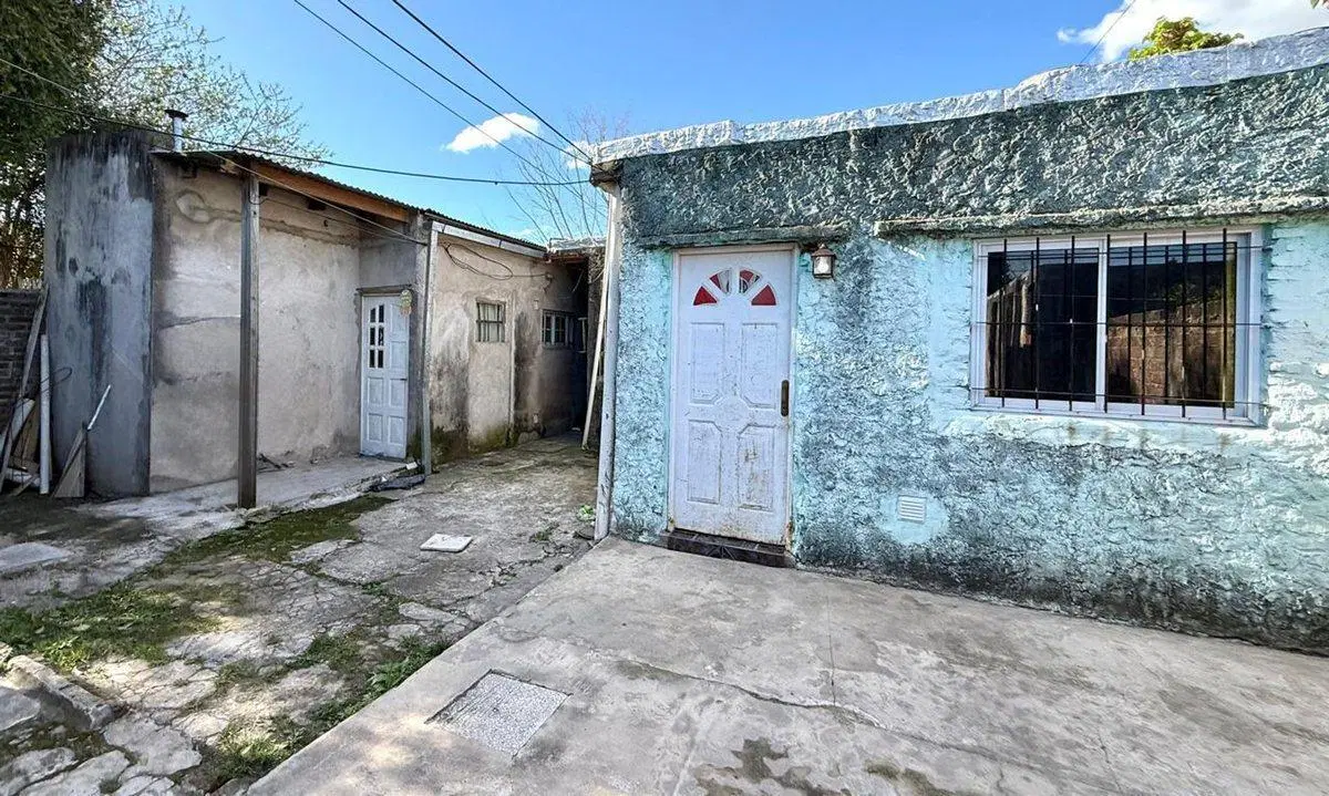 CASA EN VENTA 5 AMBIENTES MERLO MULTIFAMILIAR 4