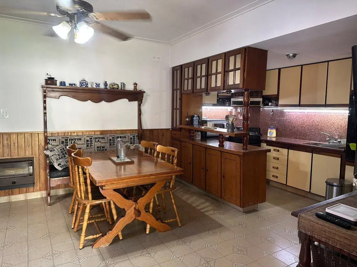 VENTA CASA MORENO 4 AMBIENTES CON QUINCHO Y PILETA 2