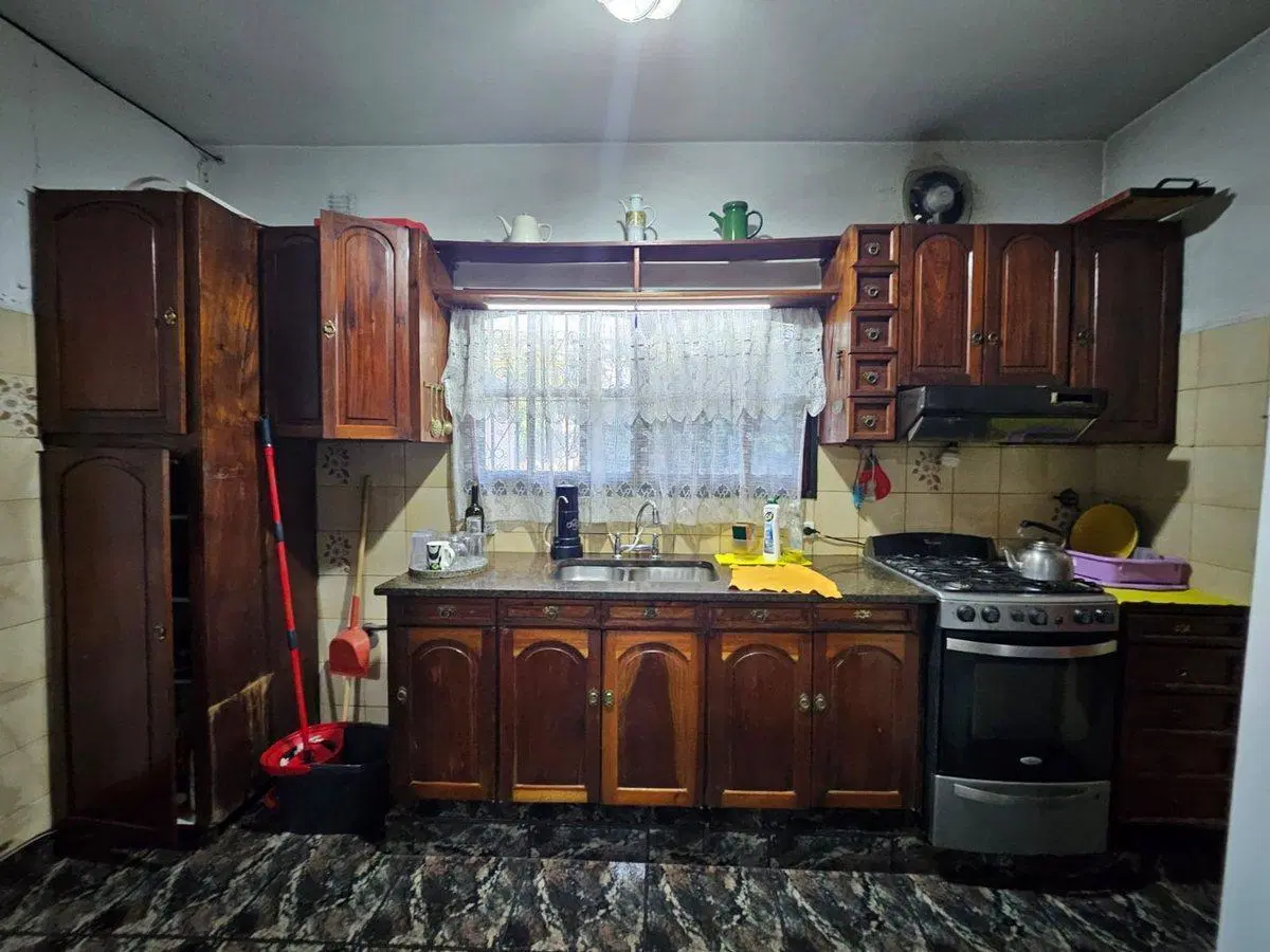 VENTA CASA 4 AMB - MORON- APTO CREDITO 3