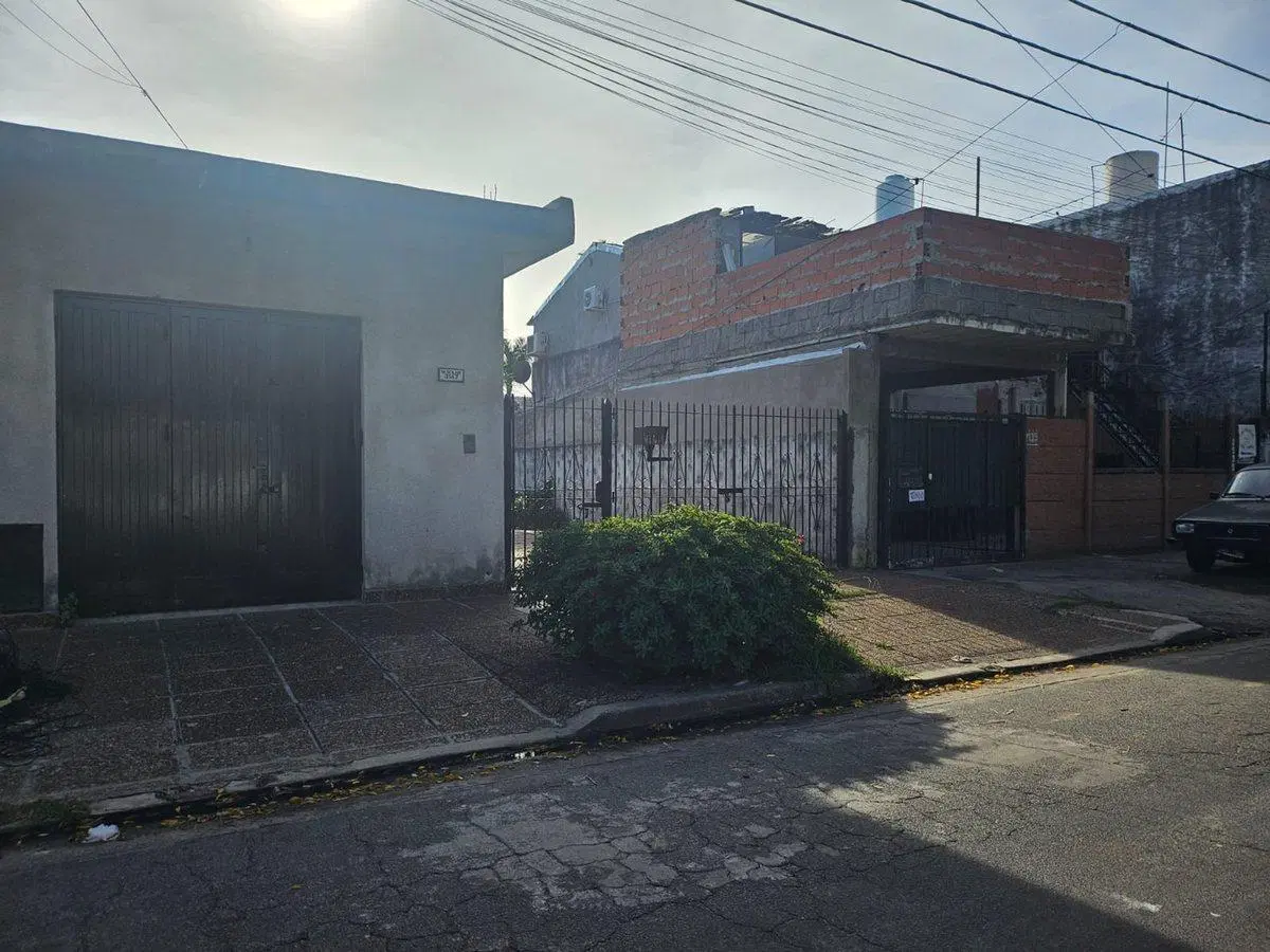 VENTA CASA 4 AMB - MORON- APTO CREDITO 4