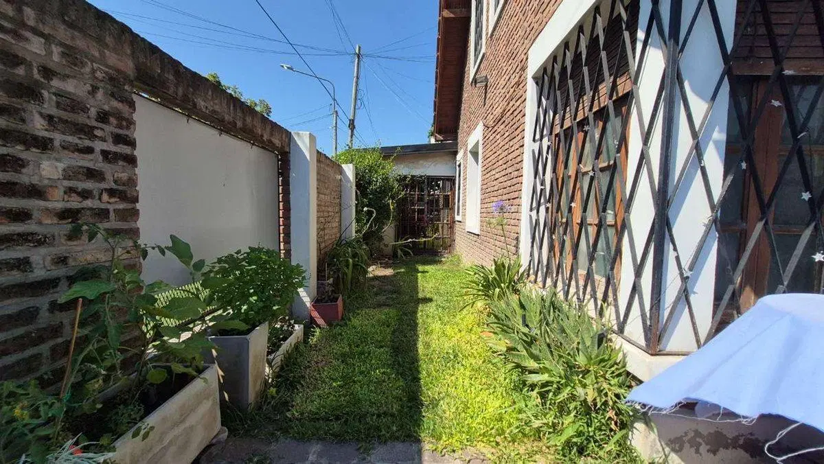 VENTA CASA 5 AMB COCHERA HURLINGHAM PERMUTA 5