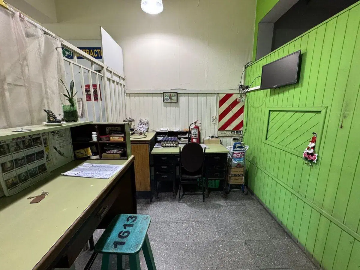 VENTA LOCAL COMERCIAL PADUA SOBRE AVENIDA 100 MTS 3