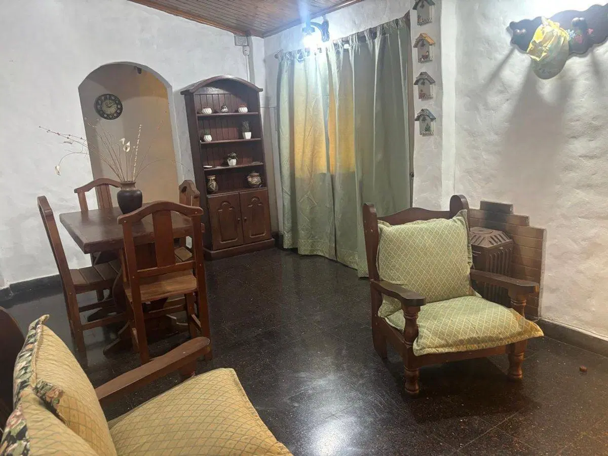 VENTA CASA QUINTA CON PILETA Y QUINCHO EN MORENO 3