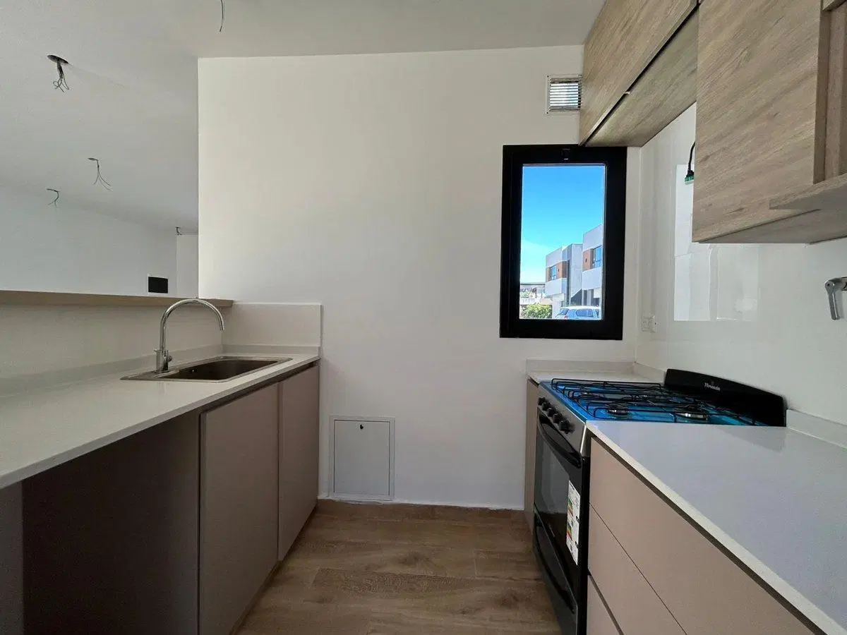 VENTA CASA EN COMPLEJO CERRADO 4 AMB- PILAR 5