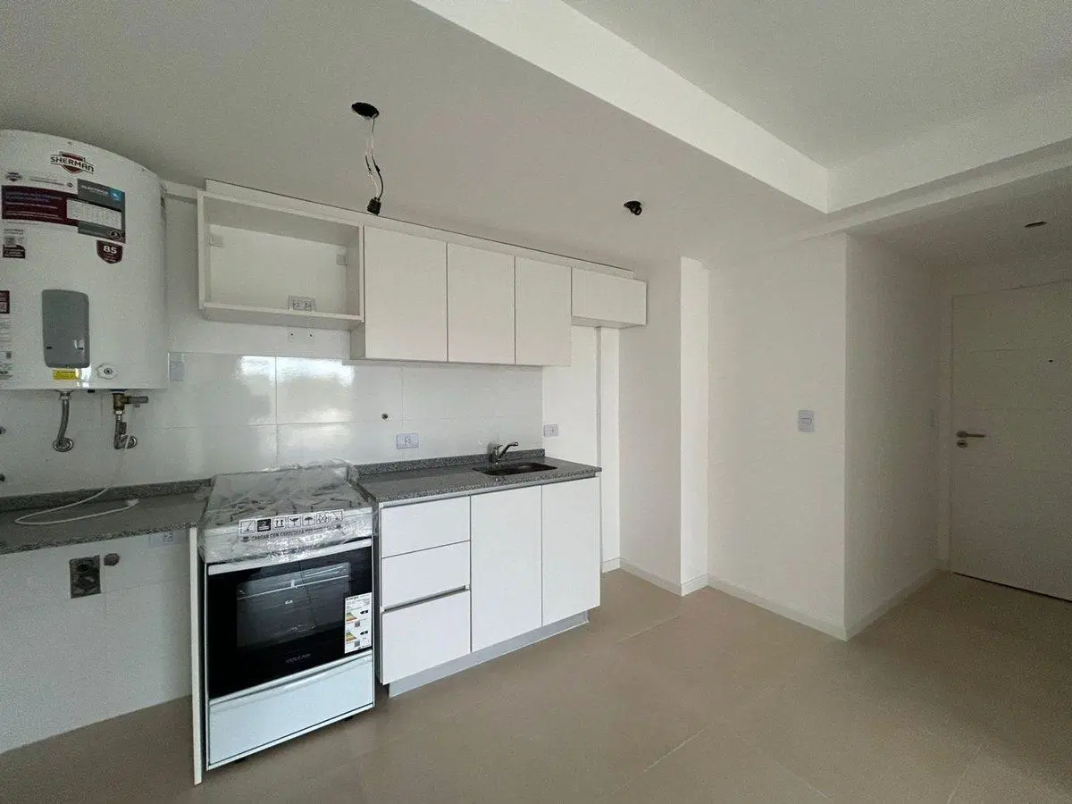 VENTA DEPTO 3 AMB. C/BALCÓN Y COCHERA - ITUZAINGÓ 3