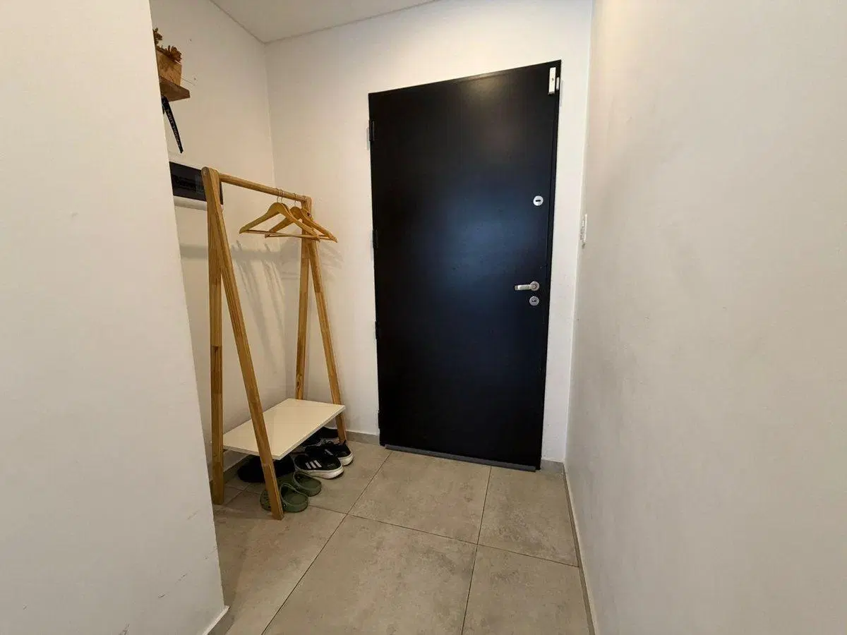 VENTA CASA 4 AMB. JARDÍN Y COCHERA -  ITUZAINGO 2