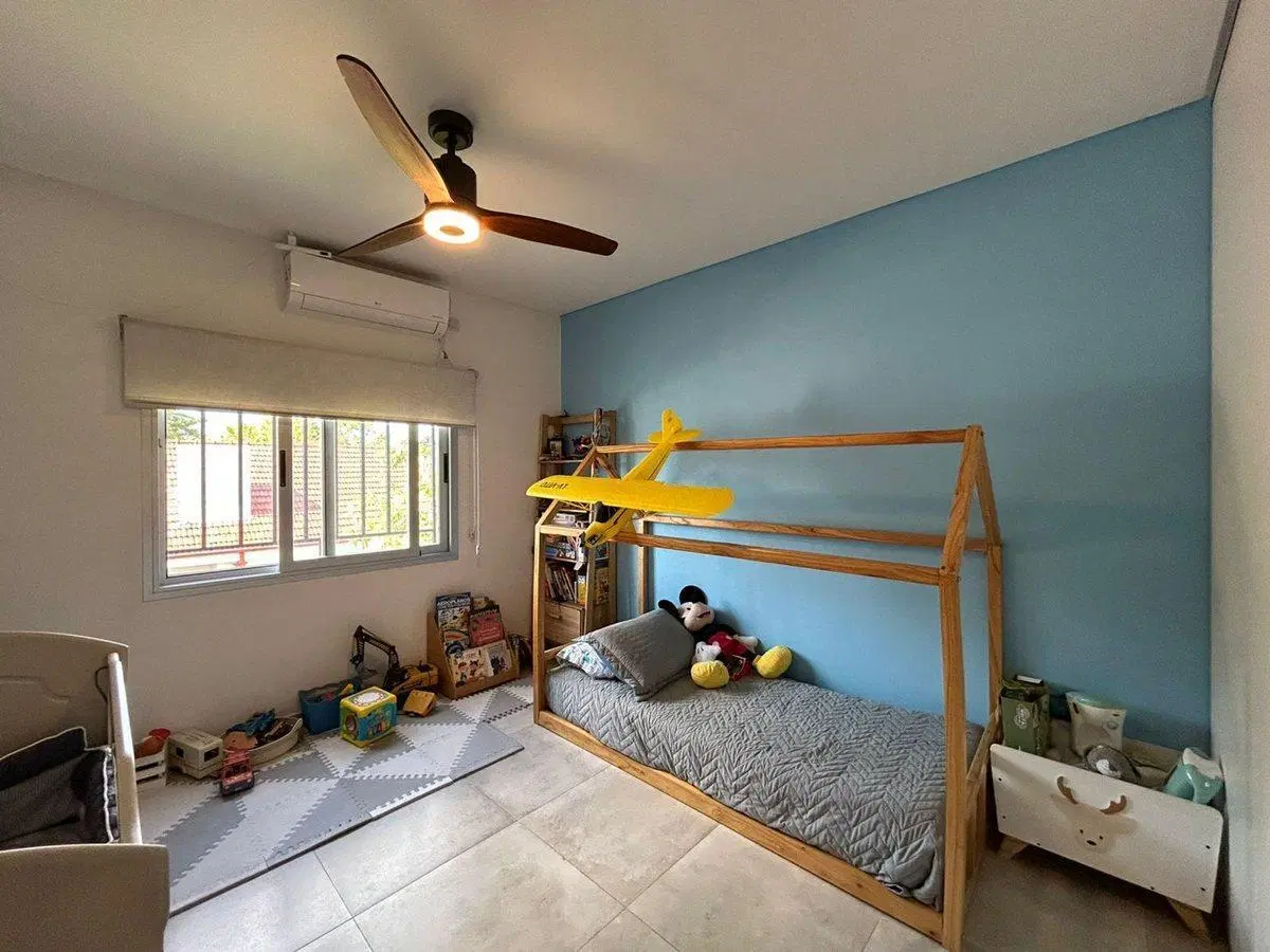 VENTA CASA 4 AMB. JARDÍN Y COCHERA -  ITUZAINGO 4