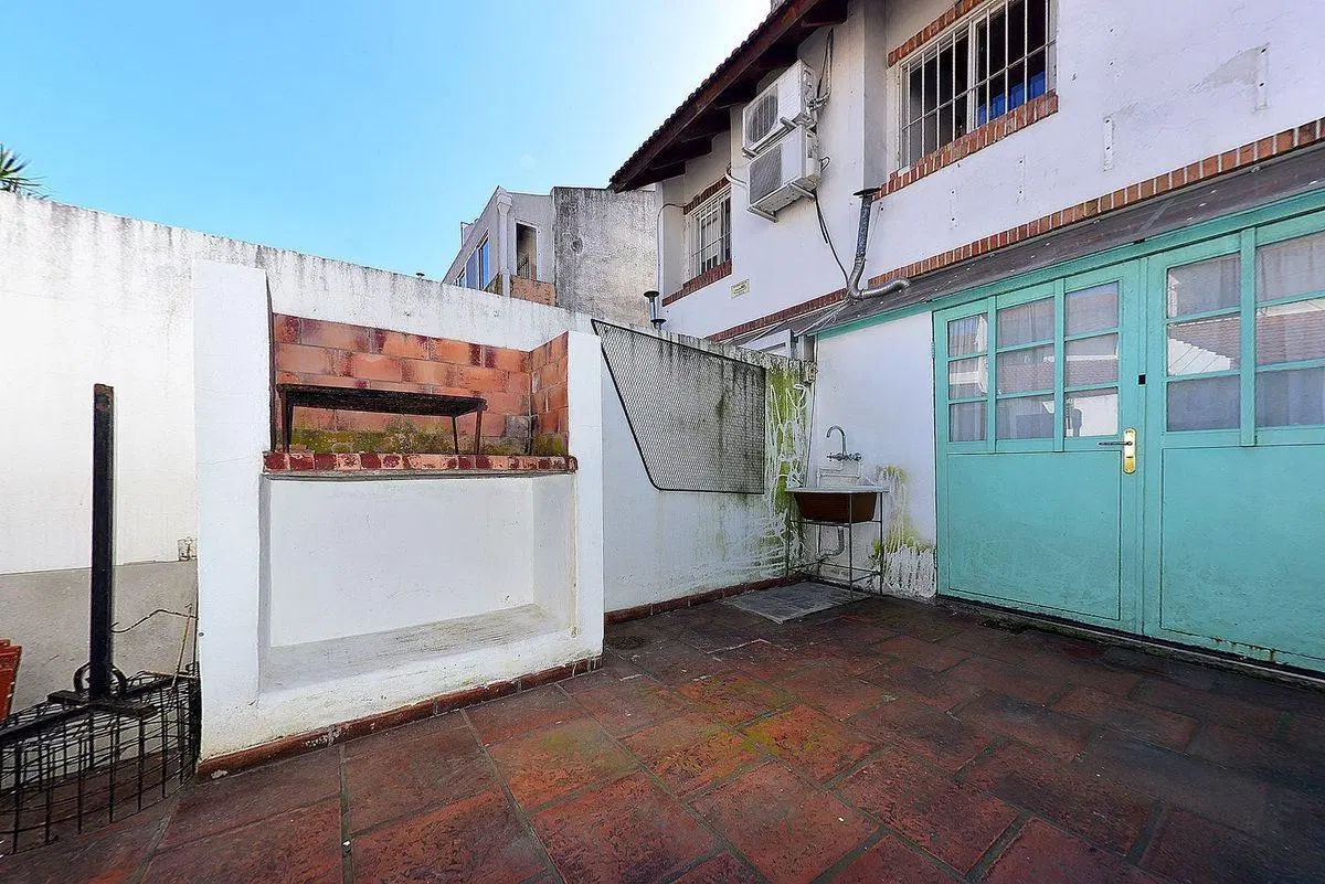 CASA TRIPLEX VENTA 3 DORM RAMOS MEJIA PATIO + COCH 3
